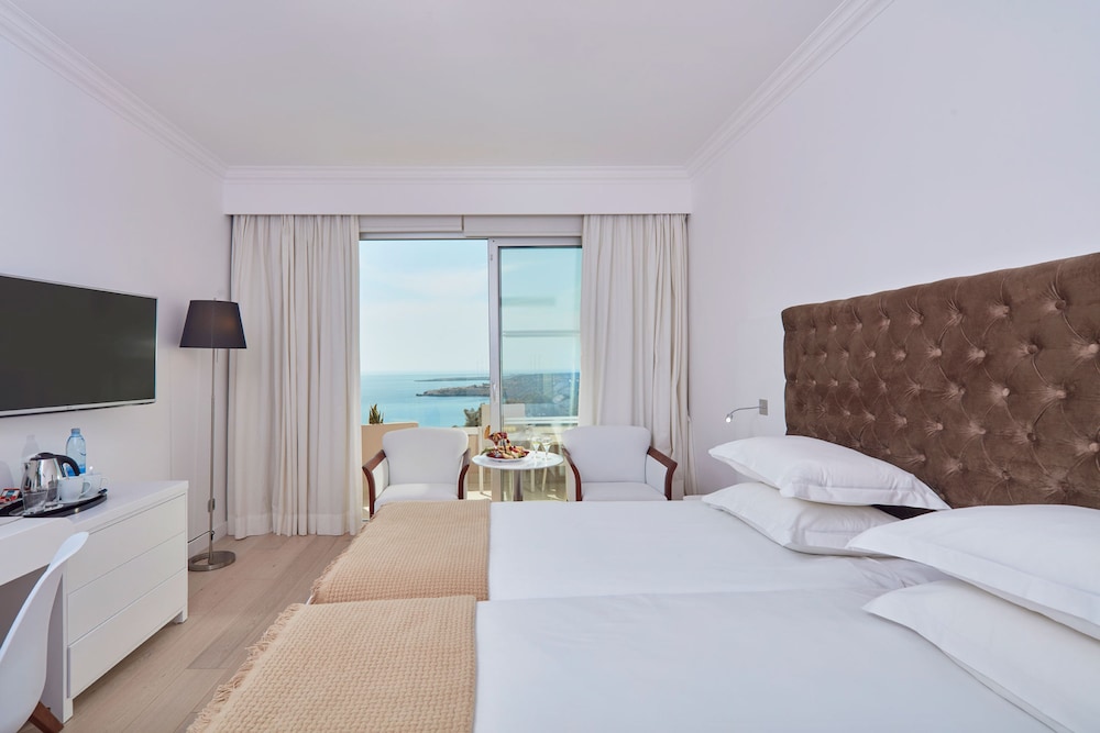 Standard Double or Twin Room, Sea View - Photo 8
