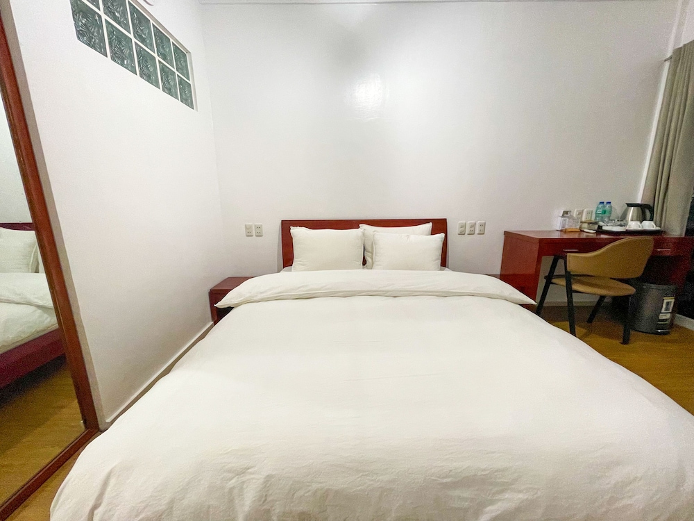 Deluxe Seaside Room photo 3