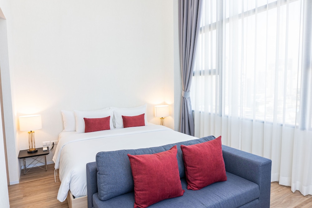 Premier Duplex, 1 King Bed (Suite) photo 1