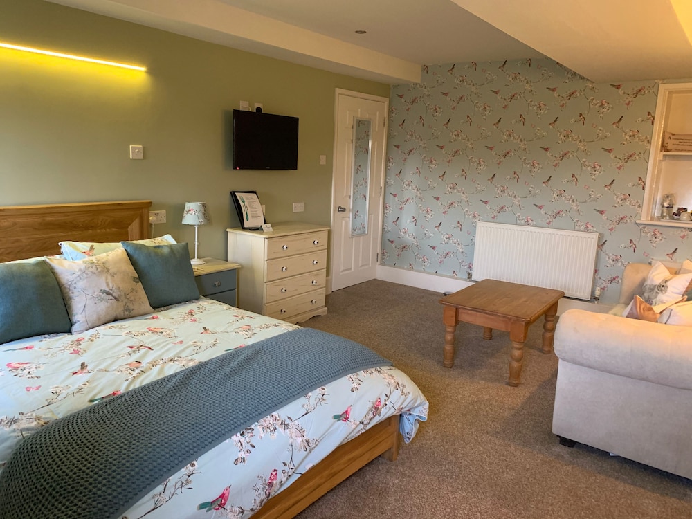 Deluxe Double Room, Garden View photo 2