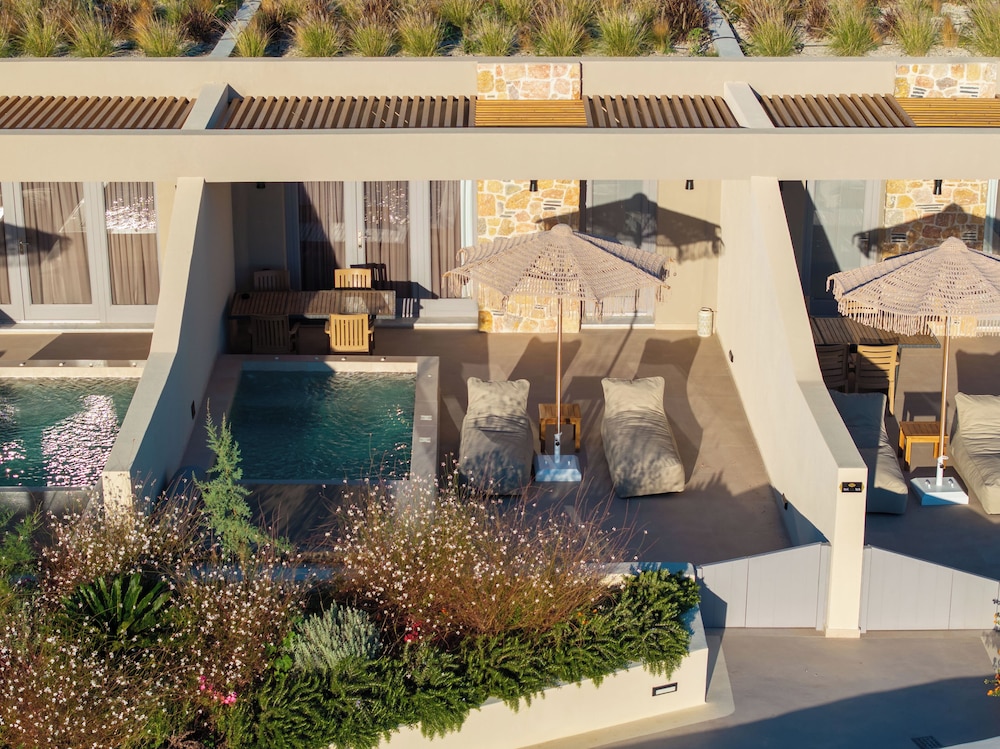 Superb Suite with Sea View & Private Heated Pool