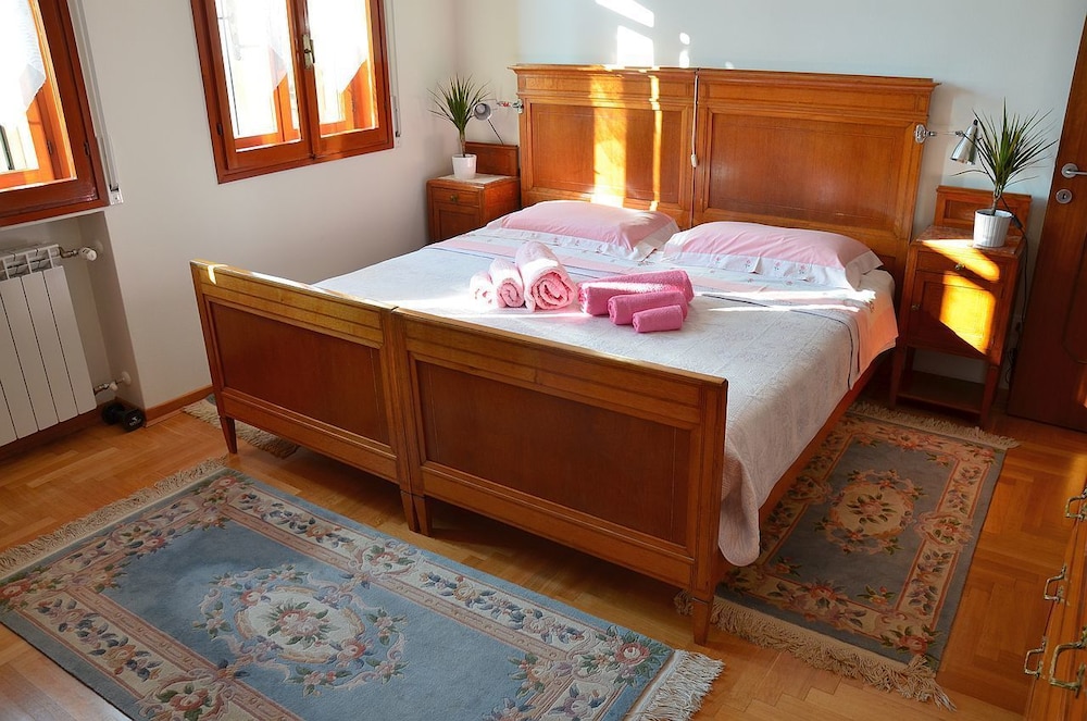 Double Room, 1 King Bed photo 2