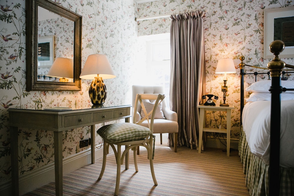 Lake View Lodge Suite photo 1