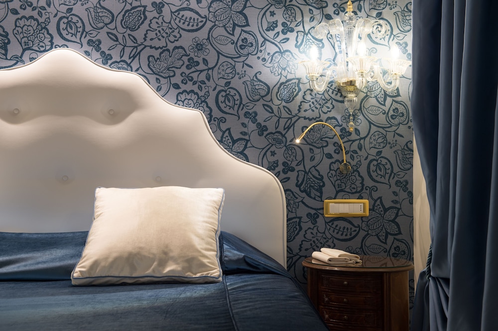 Classic Double or Twin Room photo 3
