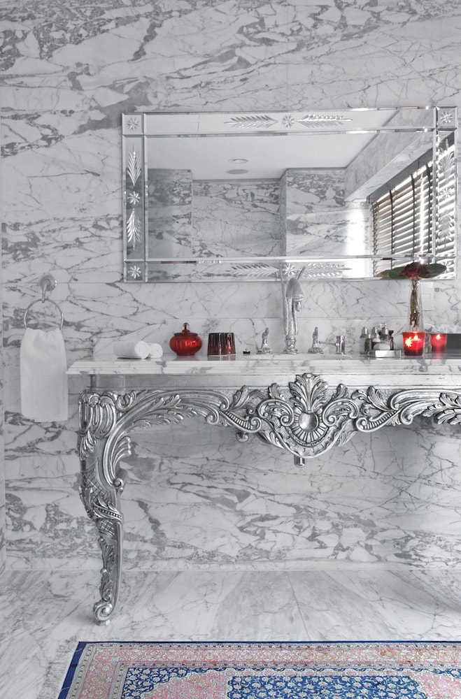 Suite (Faena)