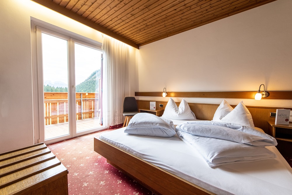 Standard Double Room - Photo 2