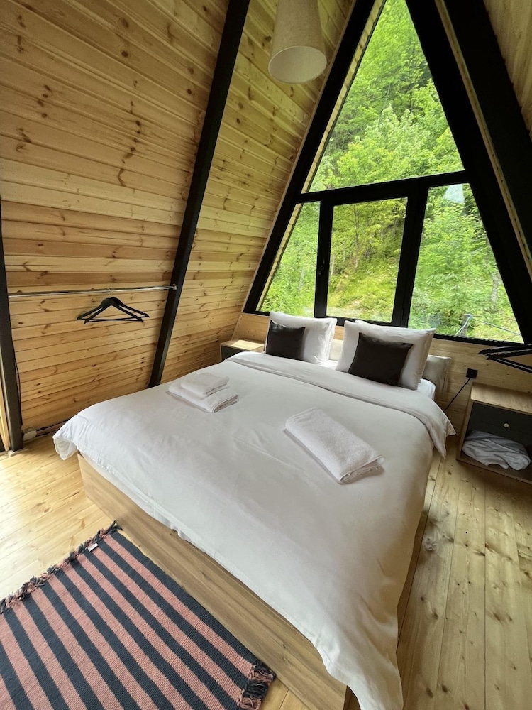 Honeymoon Cottage photo 2