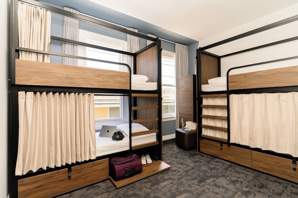 Bed in 8 Bed Dorm Ensuite - Photo 3