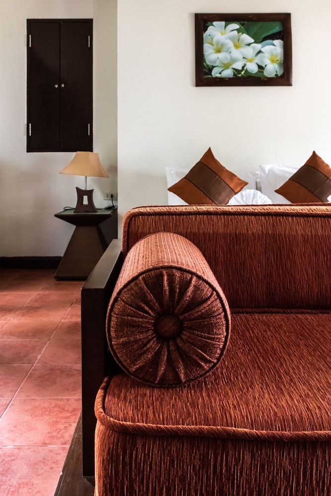 Deluxe Room, Sea View (Room Only) - Photo 3