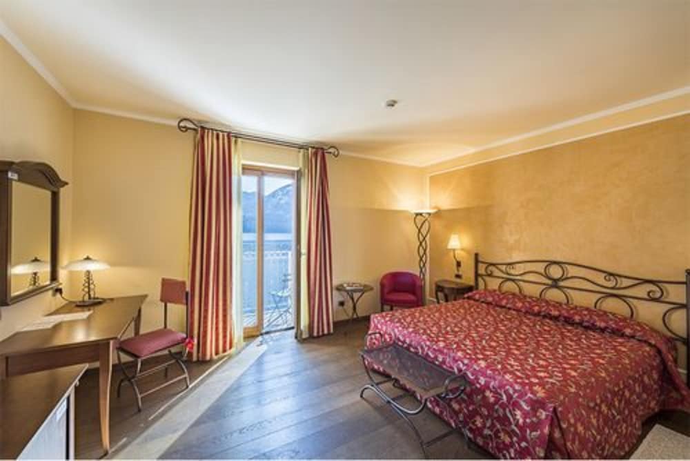 Double Room, Balcony, Lake View