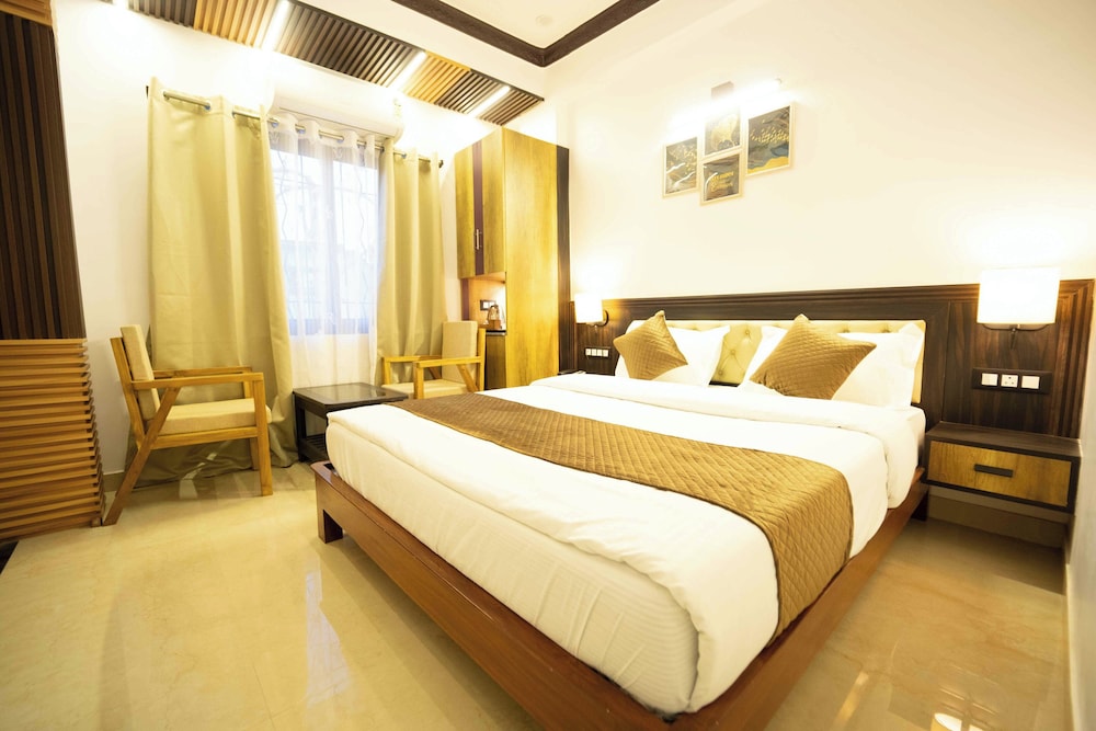 Premium Double Room, City View
