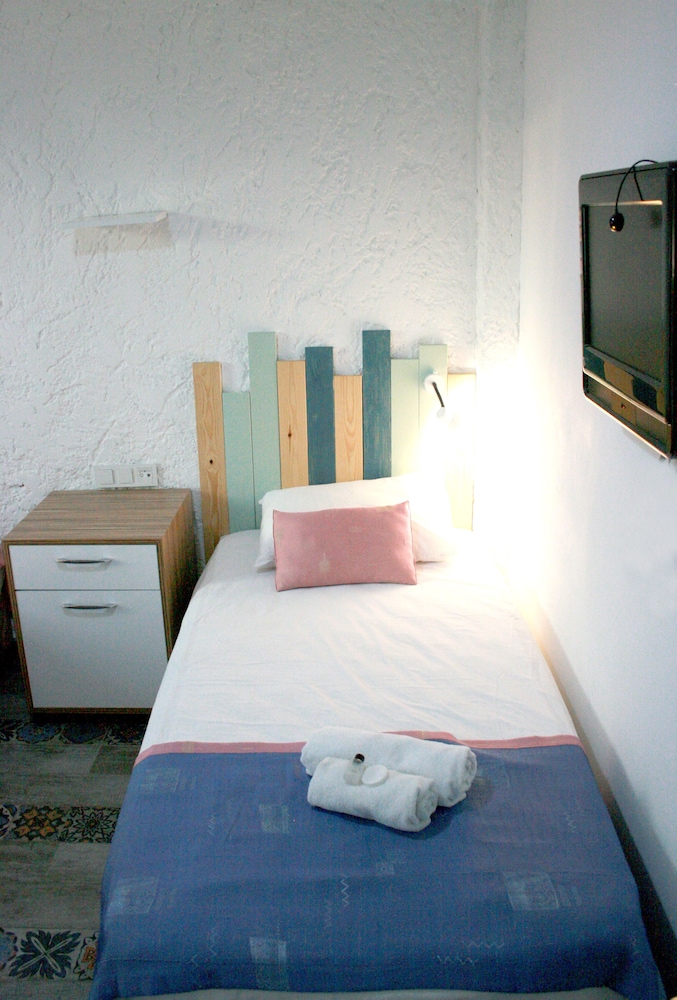 Superior Quadruple Room, 2 Bedrooms, Kitchenette, Beachside photo 1
