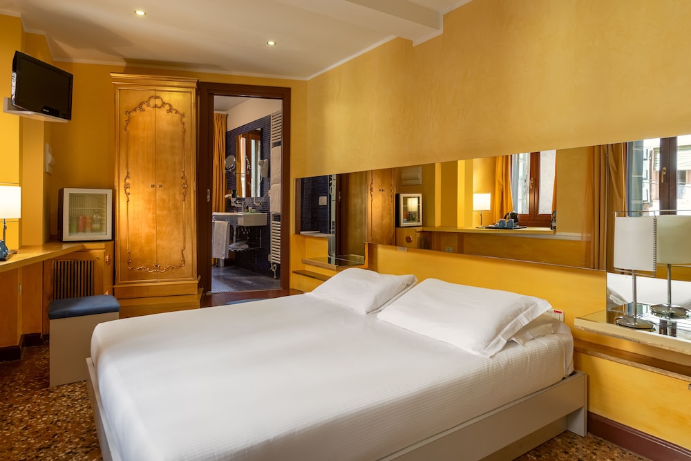 Superior Room photo 2