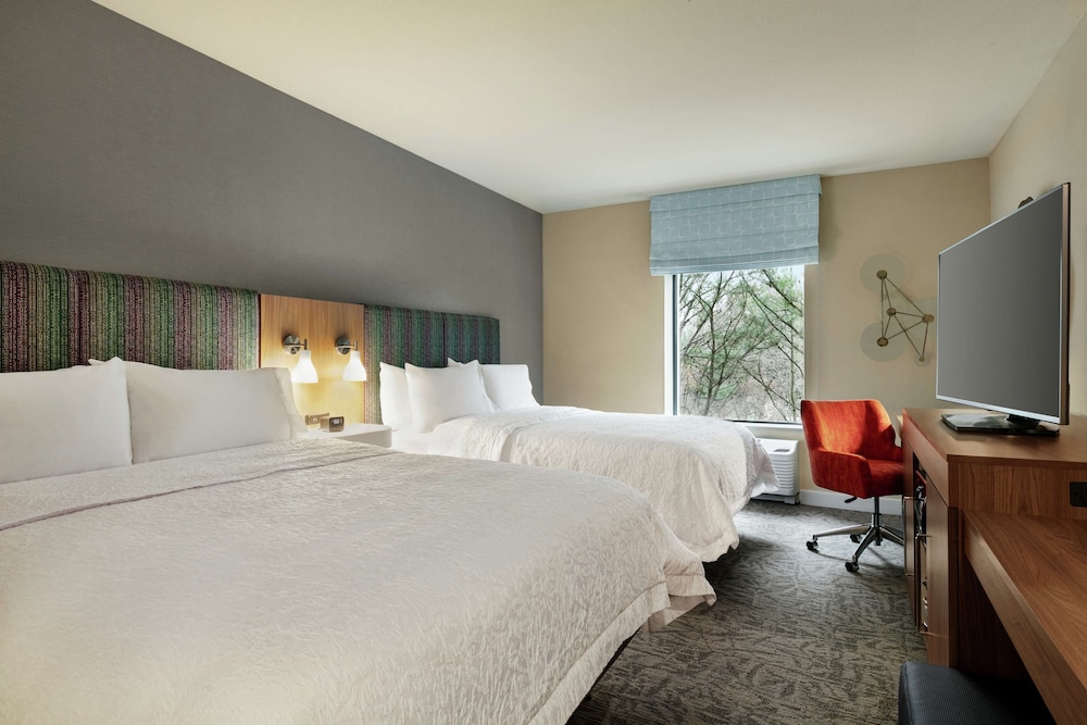 Room, 2 Queen Beds, Accessible, Refrigerator & Microwave (Hearing) photo 2
