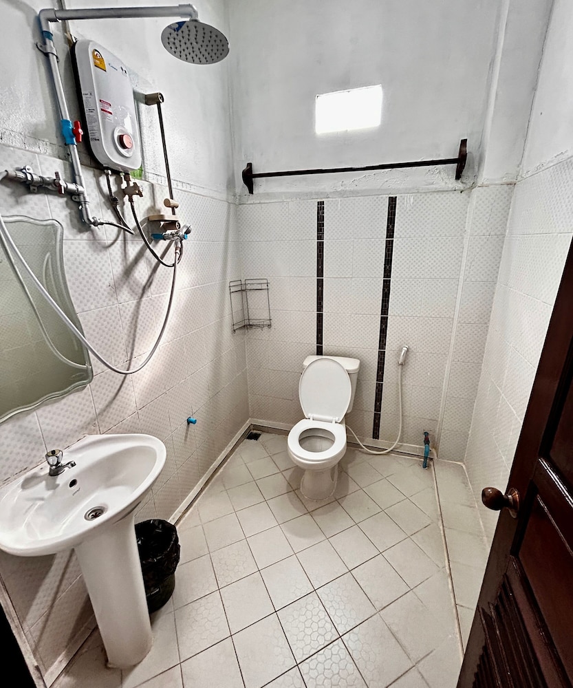 Standard Twin Room, Balcony photo 3
