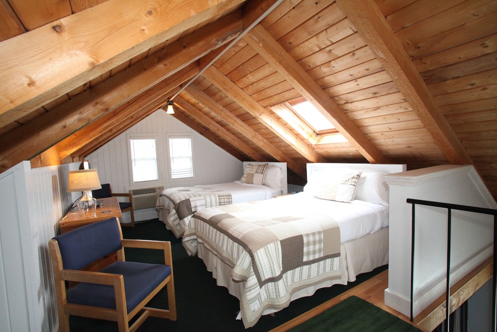King Deluxe Suite photo 3