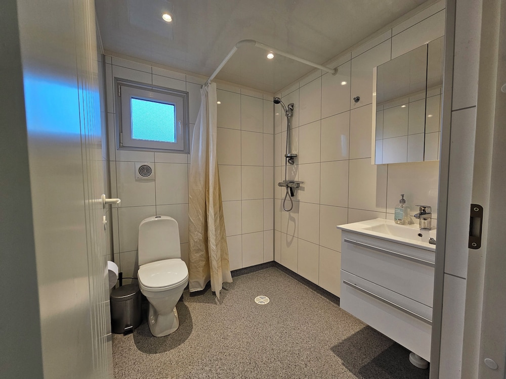 Business Apartment, 2 Bedrooms, Private Bathroom photo 3