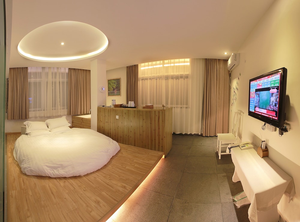 Jiuqu View Round Bed Room photo 1