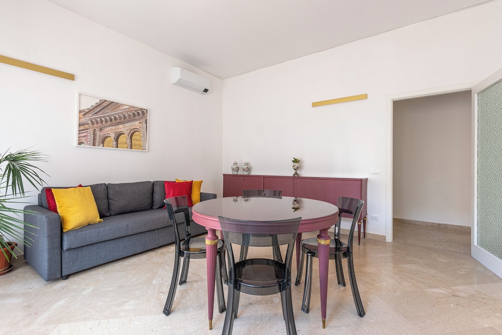 Comfort Apartment, 1 Double Bed with Sofa bed, Balcony, City View