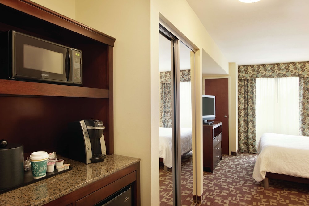 Junior Suite, 1 King Bed, Accessible - Photo 4