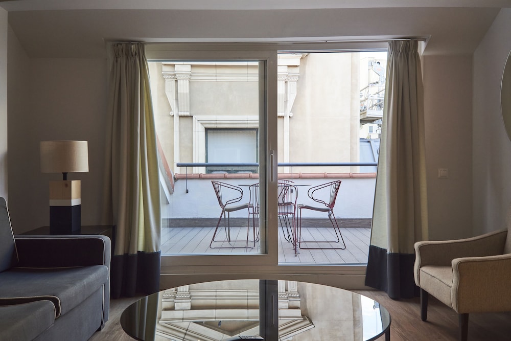 Deluxe Duplex, 2 Bedrooms, Terrace
