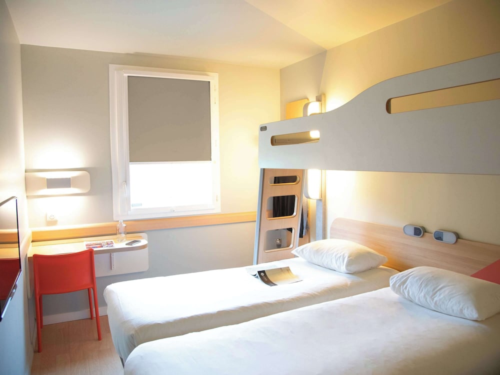 Triple Room, 3 Twin Beds photo 3