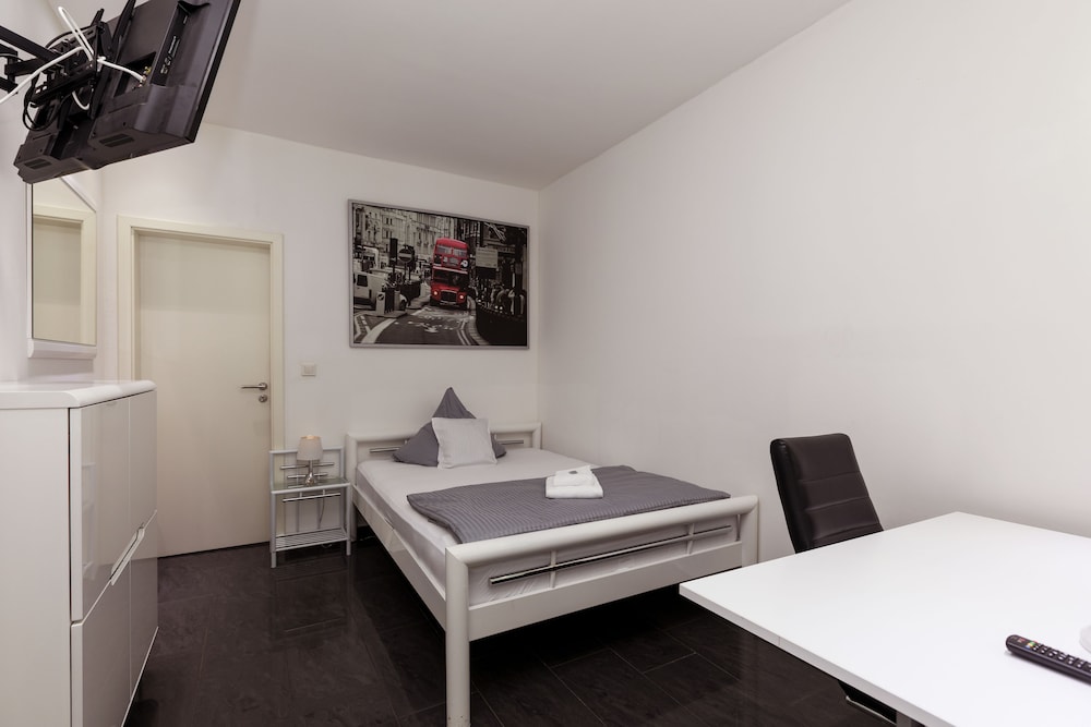 Standard Single Room photo 3