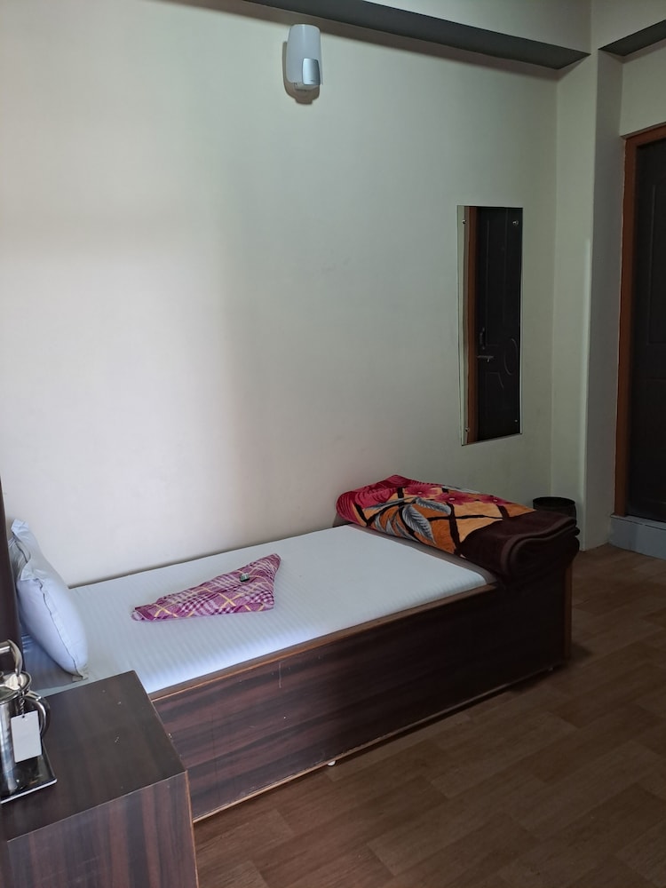 Basic Room photo 3