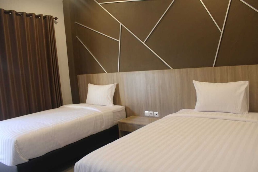 Deluxe Double or Twin Room - Photo 6