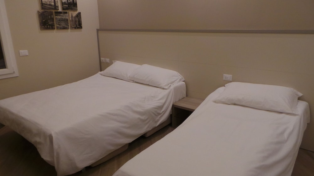 Economy Double Room, Shared Bathroom