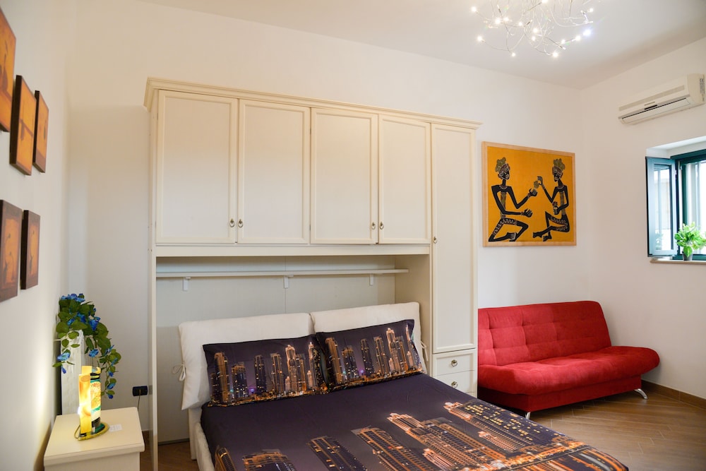House, 1 Bedroom photo 1
