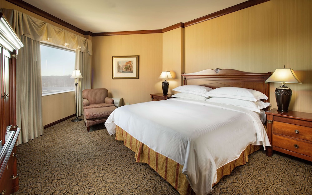Suite, 1 King Bed (Conrad West) photo 1