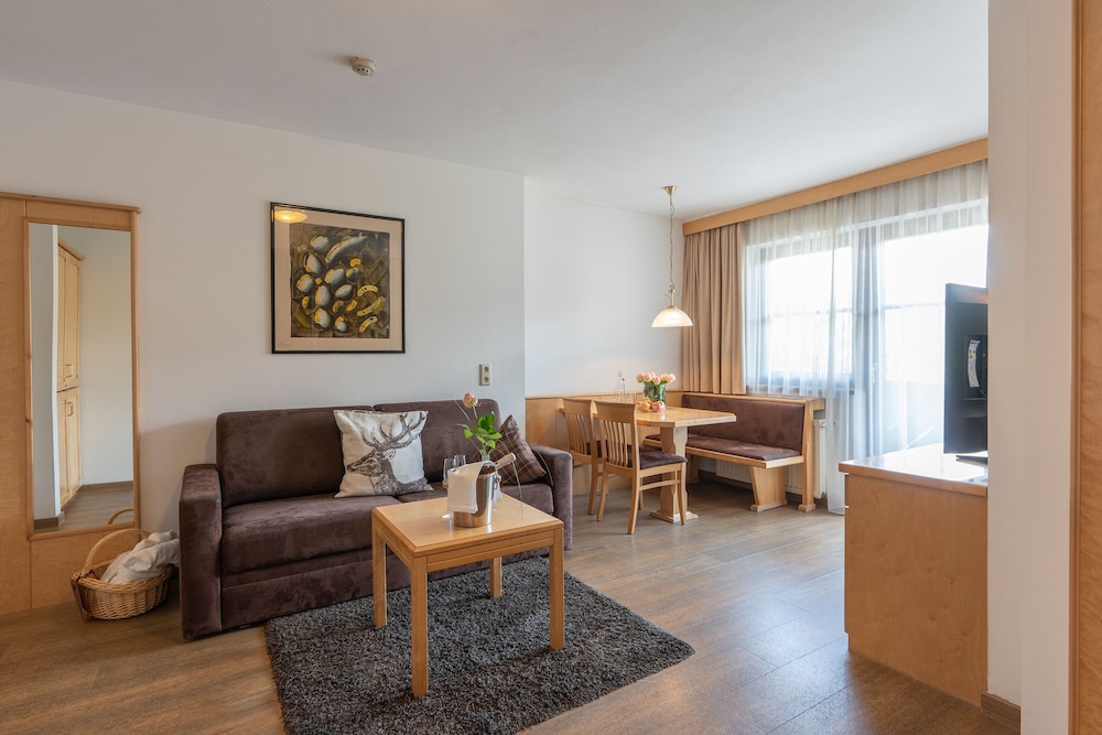 Apartment, 2 Bedrooms, Balcony photo 1