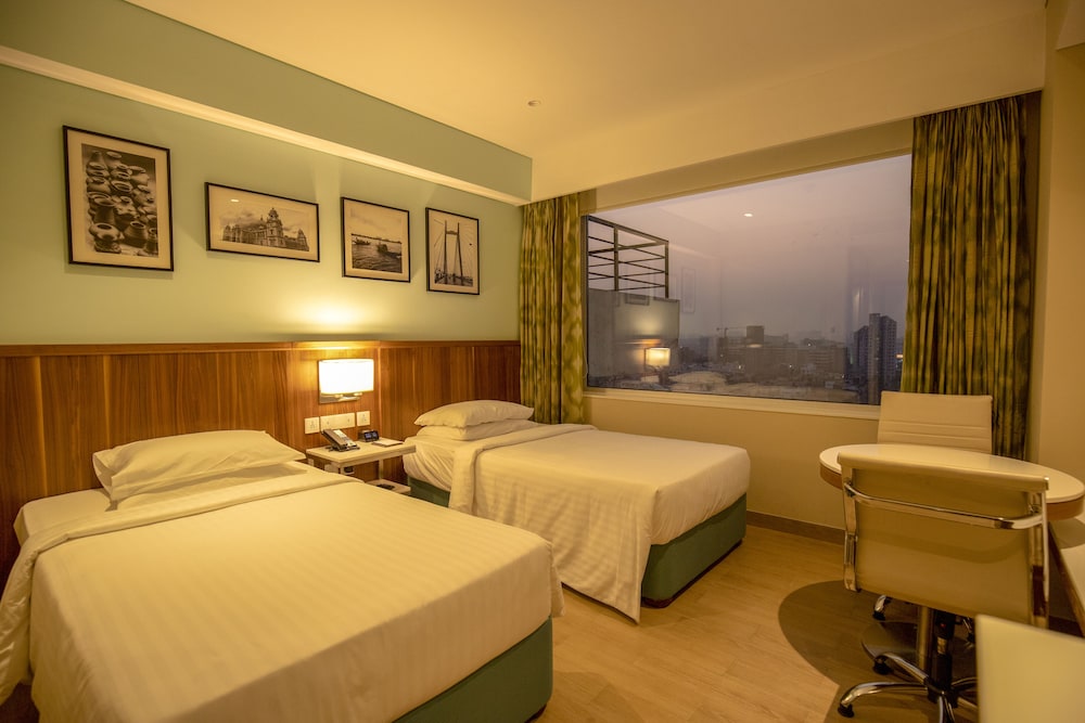 Room, 2 Twin Beds - Photo 2
