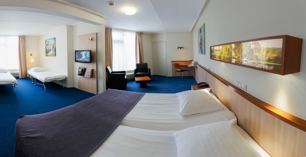 Basic Twin Room photo 2