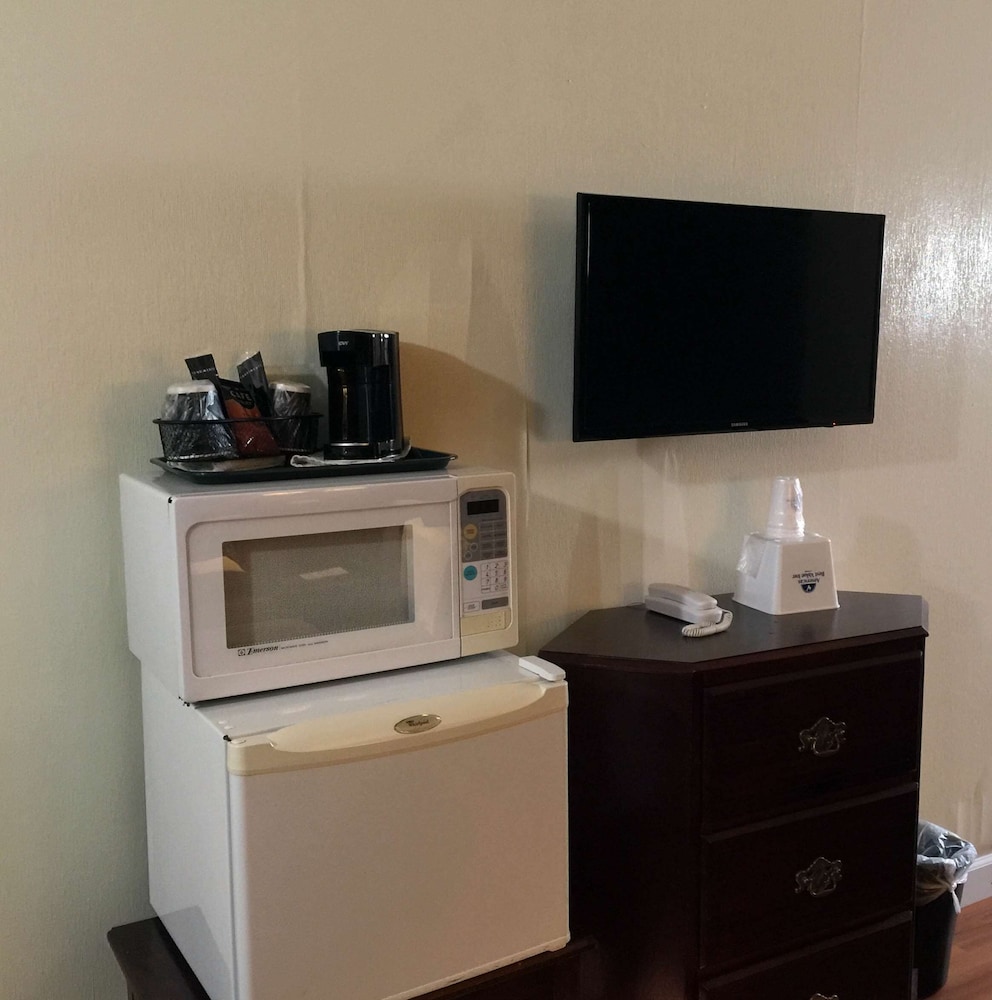 Room, 2 Double Beds, Non Smoking - Photo 4