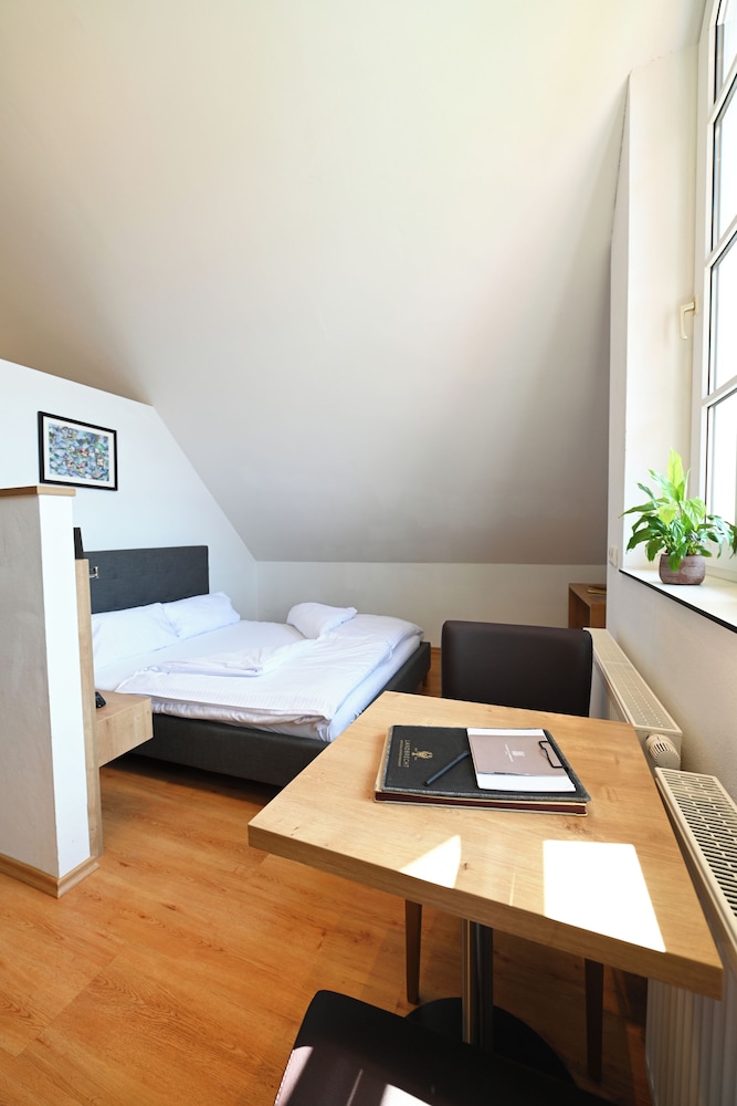 Comfort Studio, 1 Queen Bed with Sofa bed, Non Smoking, Kitchen photo 1