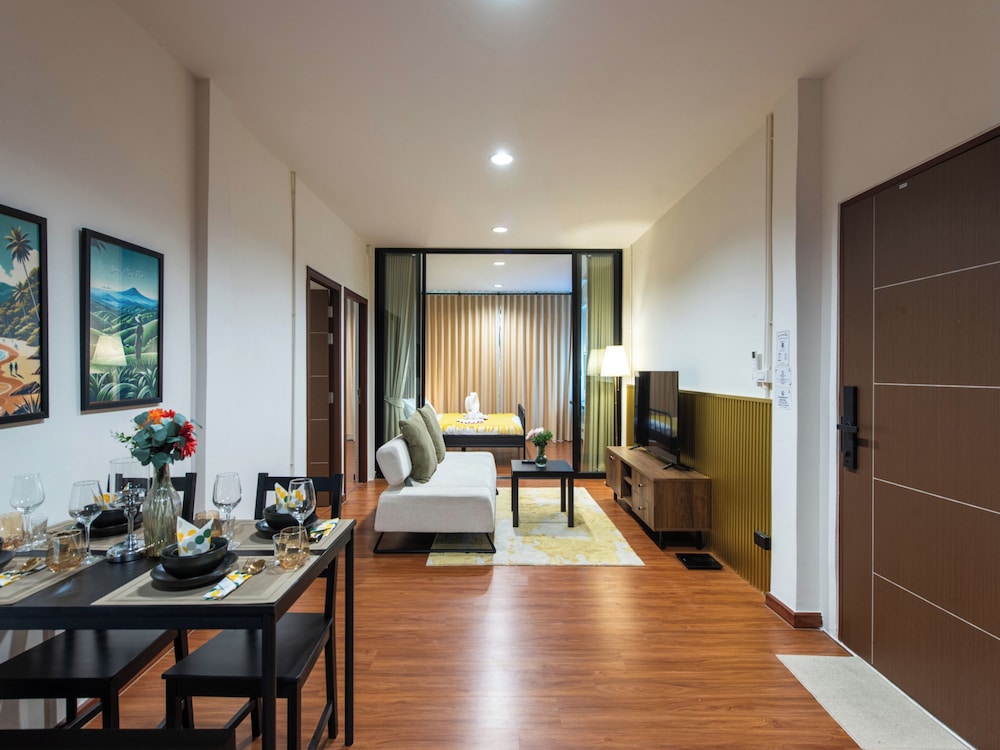 Suite, 3 Bedrooms