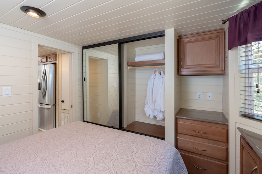 Deluxe Cottage, 1 Bedroom photo 2