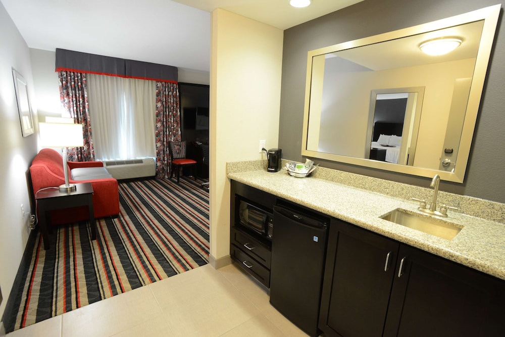 Suite, 2 Queen Beds, Non Smoking photo 2
