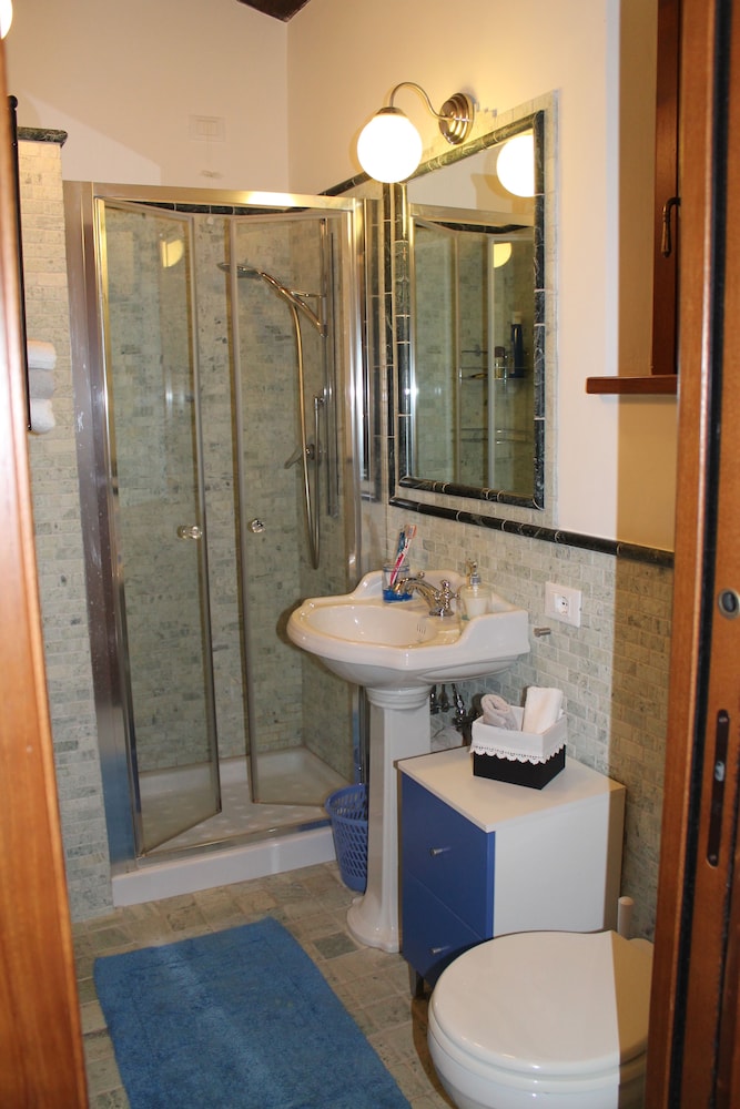 Romantic Single Room, 1 Double Bed photo 3
