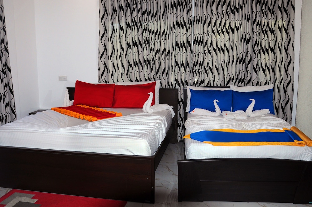 Family Apartment, 2 Double Beds, Kitchen, Lake View photo 2
