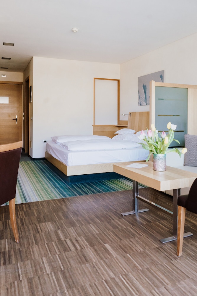 Standard Double or Twin Room photo 3