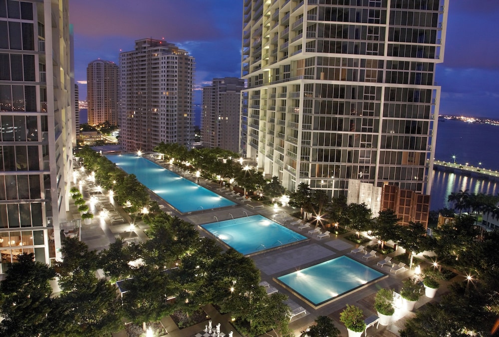 Boutique Apart, 1 King & Sofa Bed, Sauna, River/City Views, Balcony4403