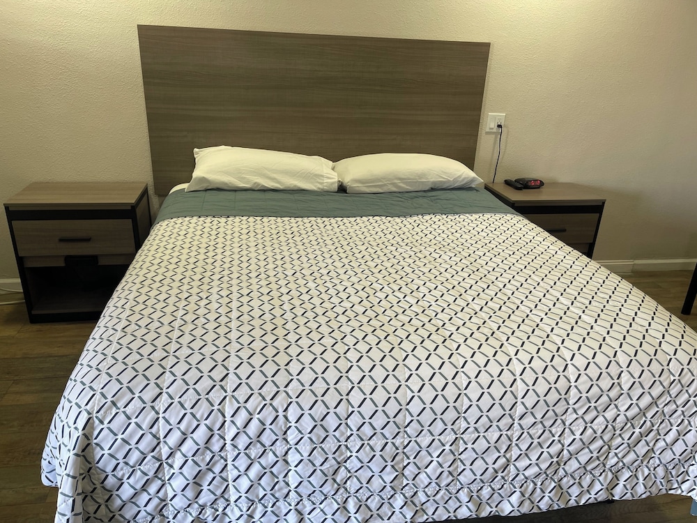 Basic Single Room photo 2