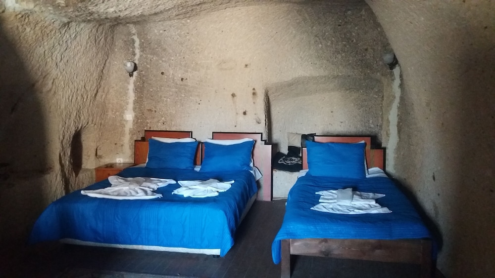 Standard Triple Room photo 2