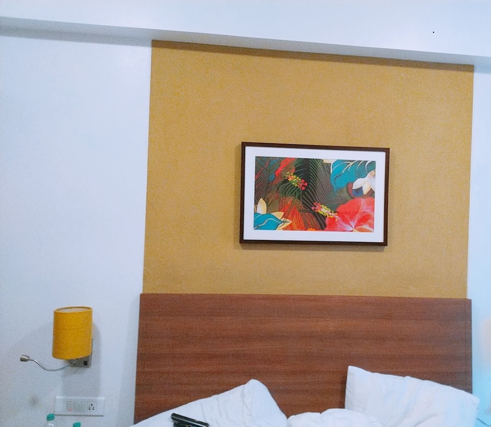 Deluxe Room, Non Smoking (Ac) photo 1