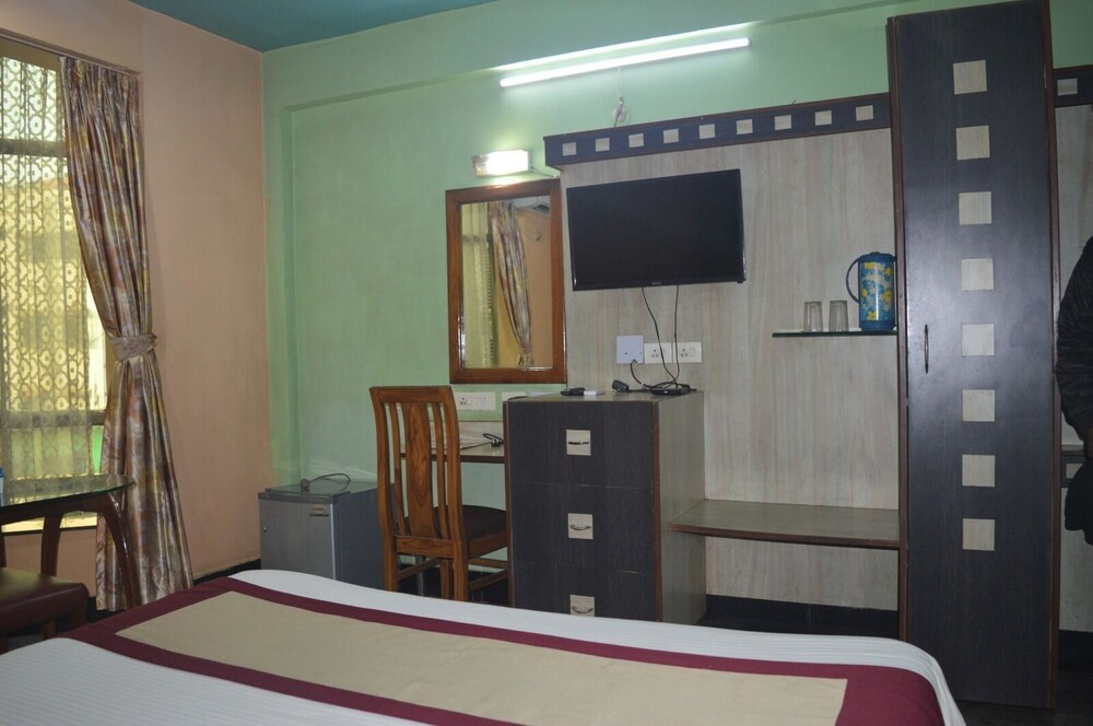 Deluxe Room, City View