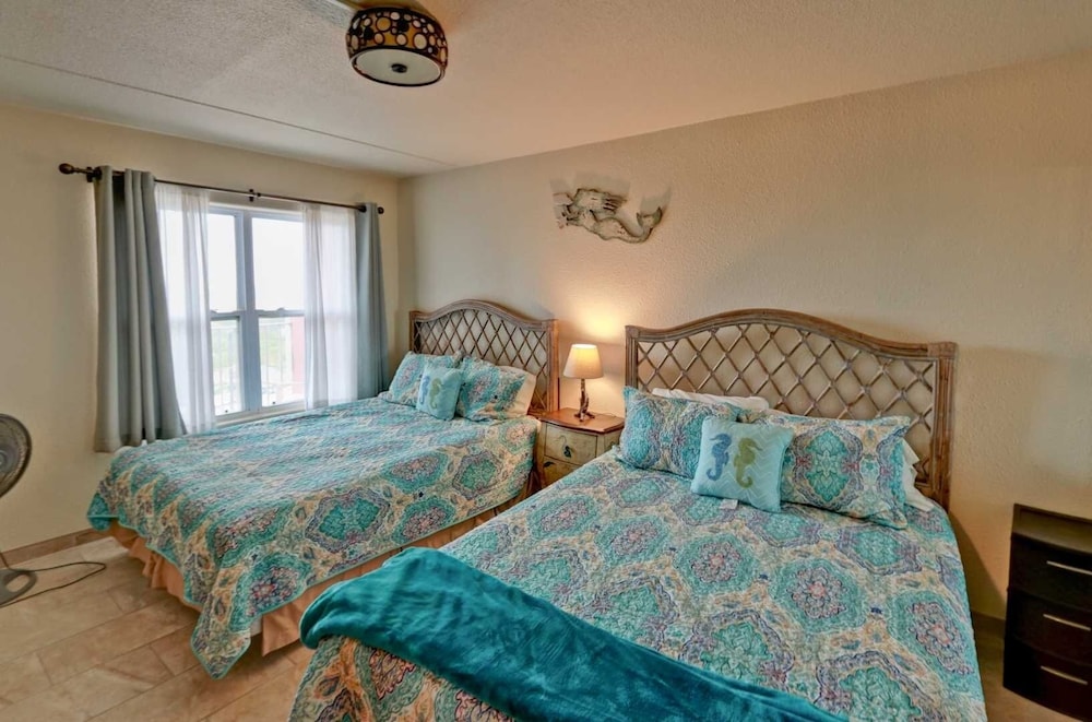 Condo, 1 Bedroom
