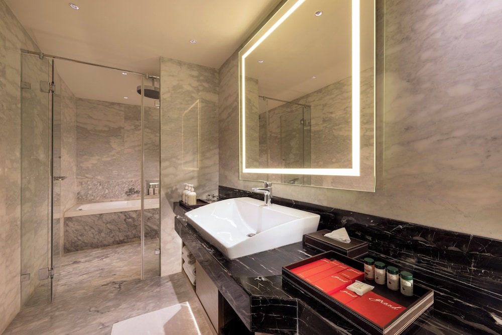 Deluxe Suite - Photo 2